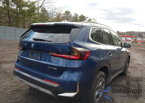 2025 BMW X1 xDrive28I из США, поврежденный, VIN WBX73EF07S5228659